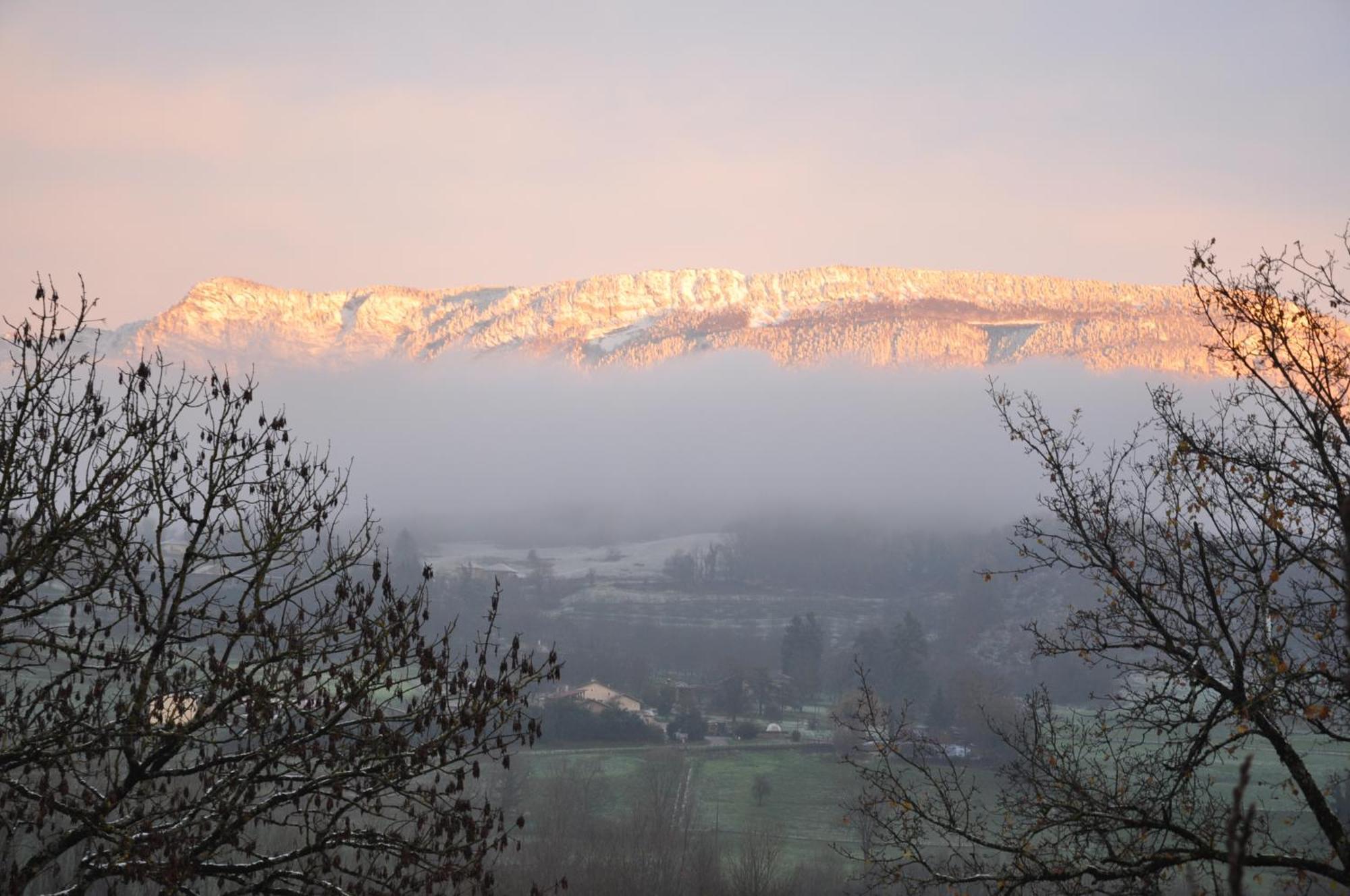 Appartamento La Bourgeat Chantesse Esterno foto